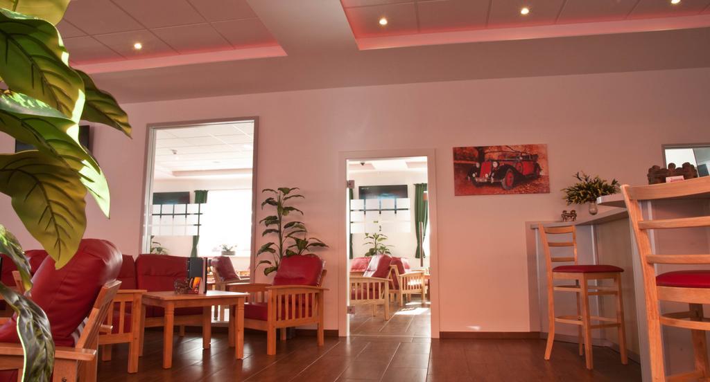 Winrooms "Hotel&Appartement" Wiener Neustadt Exterior foto