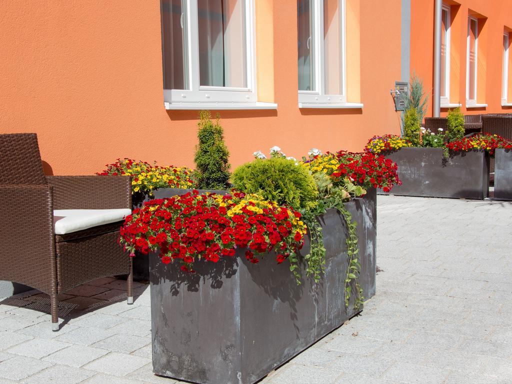 Winrooms "Hotel&Appartement" Wiener Neustadt Exterior foto